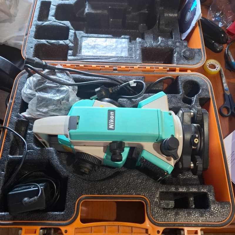 Электронный тахеометр Nikon NPR-352